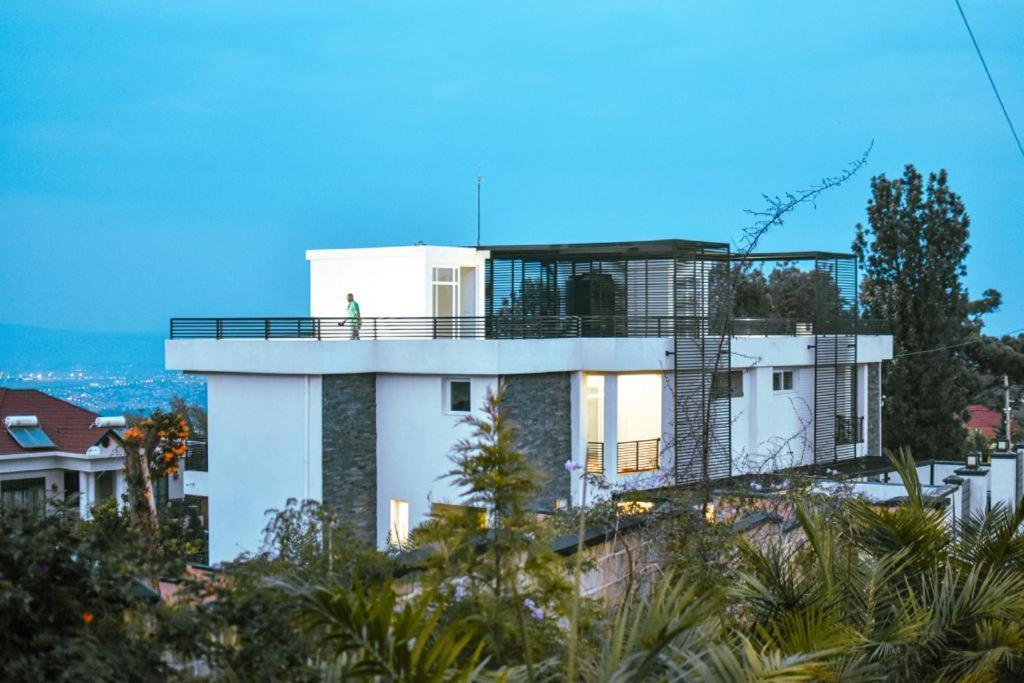Zane Apartments In Rebero Heights Kigali Bagian luar foto